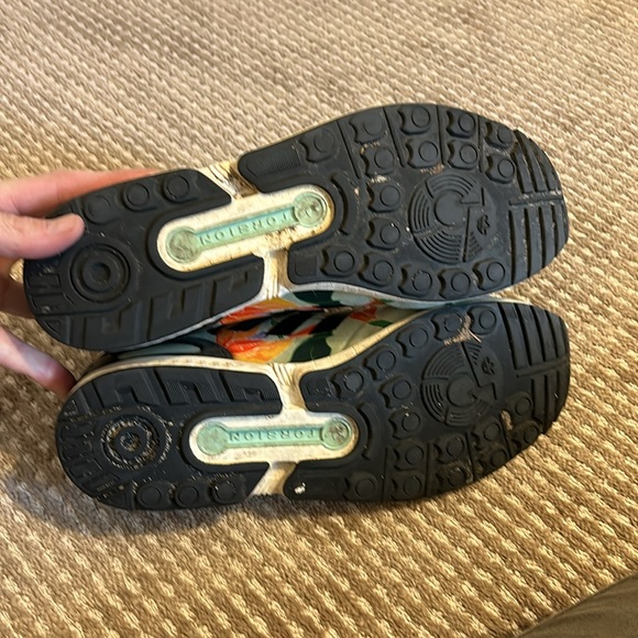 Adidas men’s sneakers - Picture 3 of 5